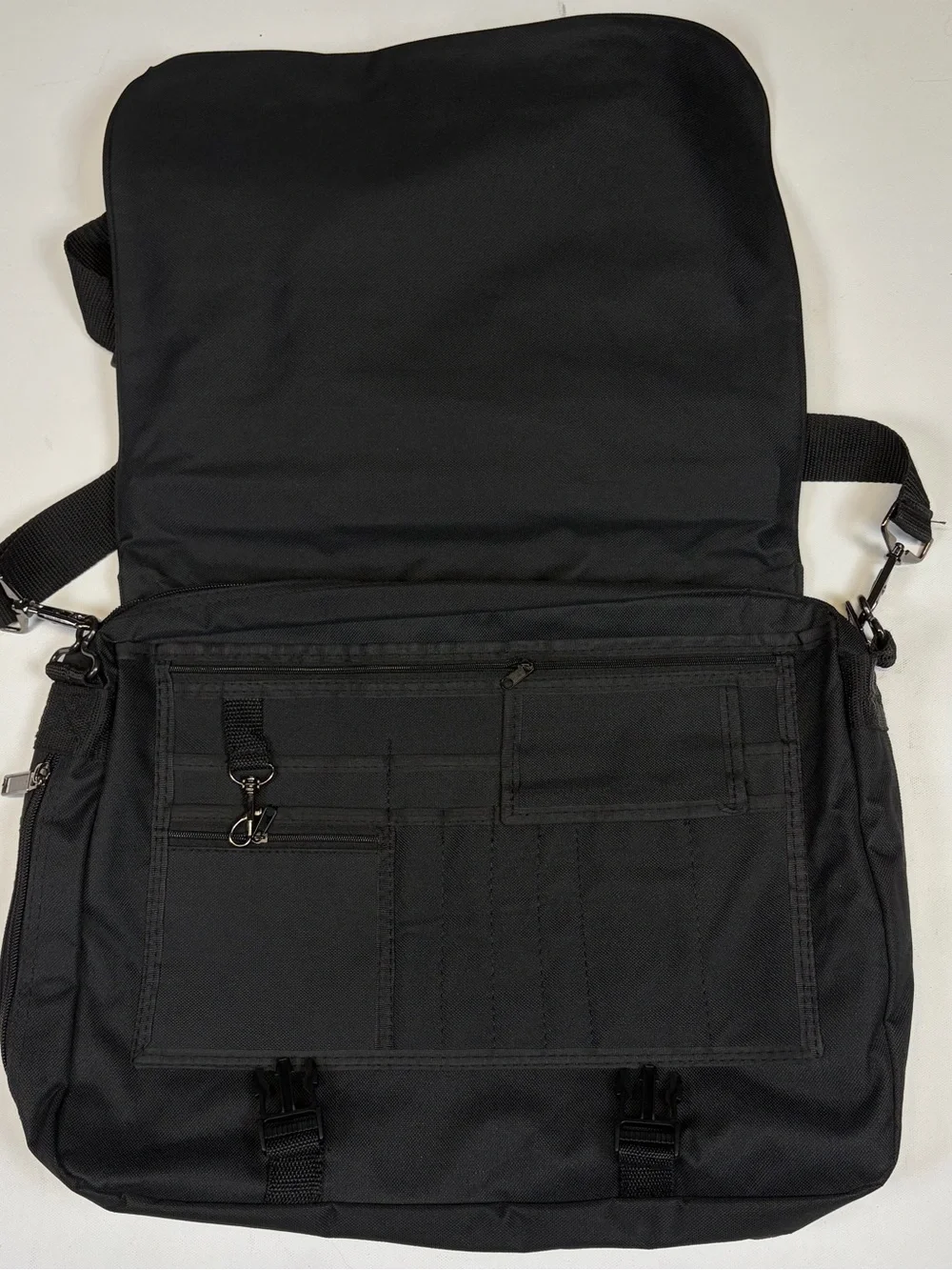 MASON MARS 11 BLACK NYLON MESSENGER LAPTOP ORGANIZER BAG